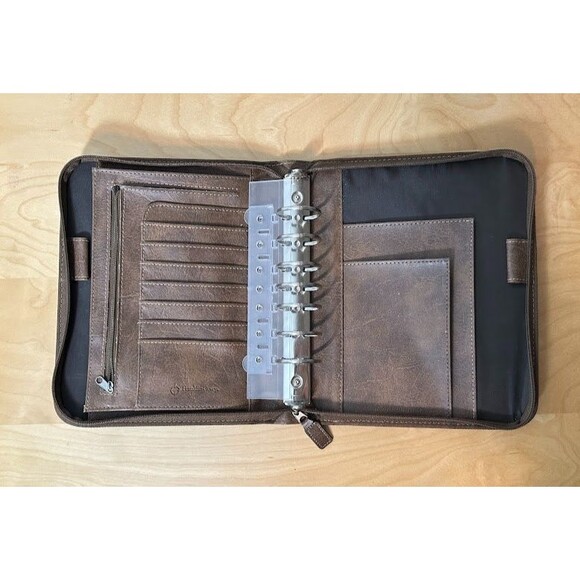 Franklin Covey 41496 Basic Zip Binder Brown Distressed Faux Leather 7 Rings 1.5" - Picture 3 of 6